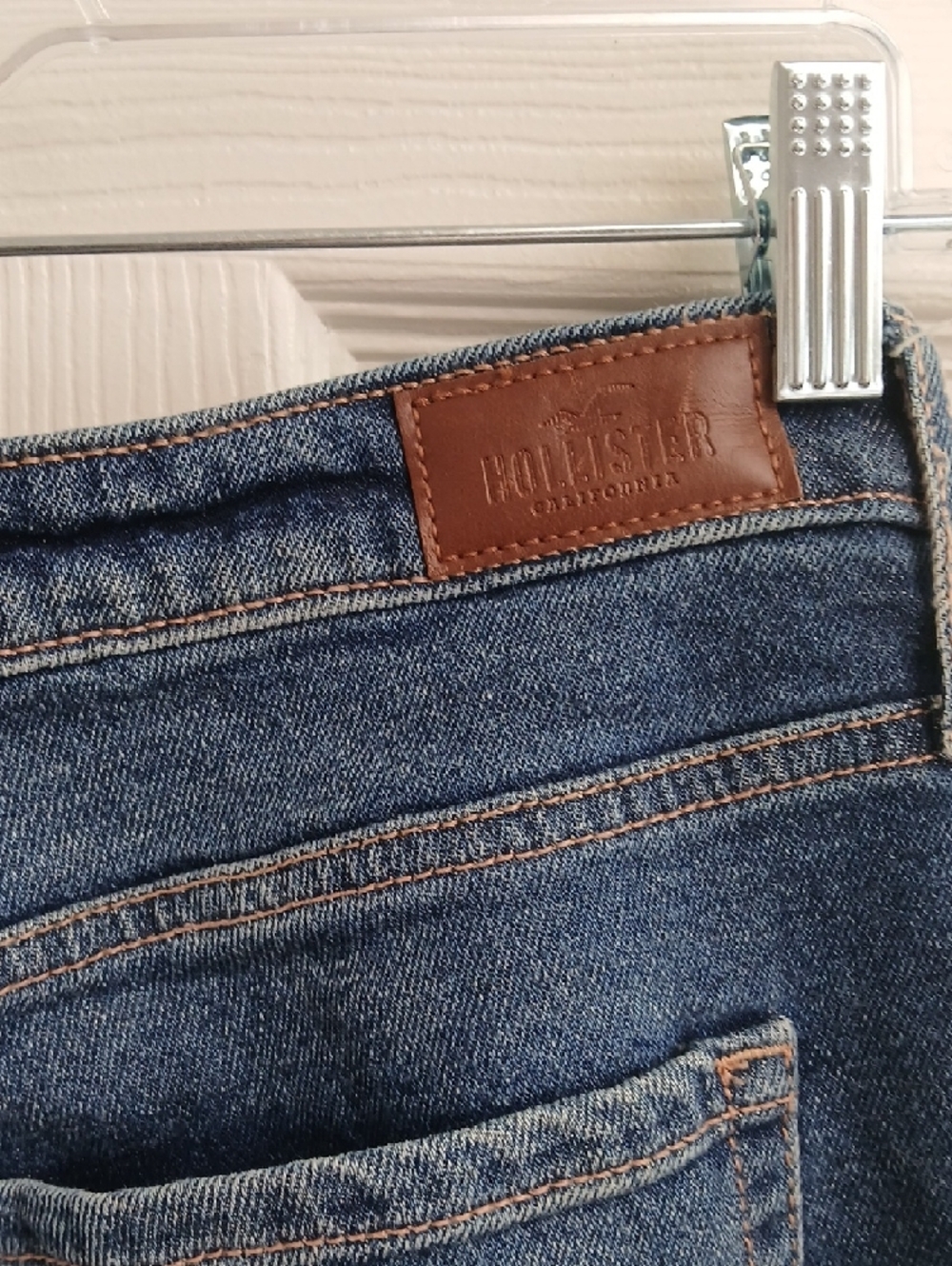 Hollister High Rise Slim Straight Vintage Stretch Cropped Distressed Jeans 13S - Picture 9 of 16